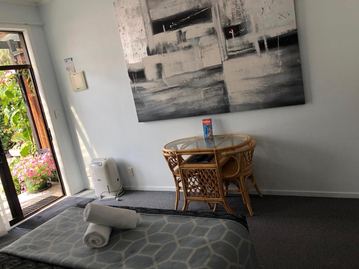 Opononi Lighthouse Motel エクステリア 写真