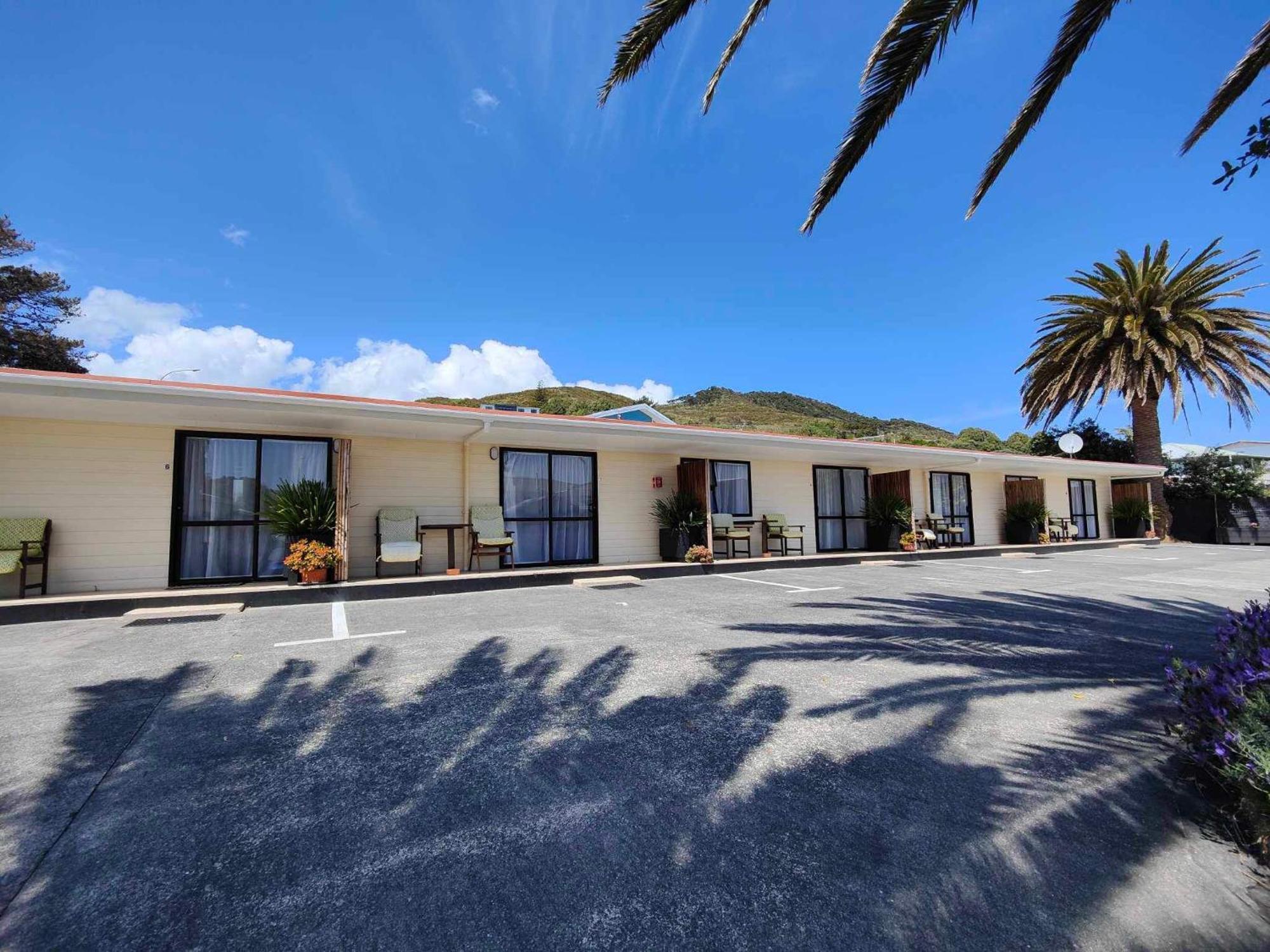 Opononi Lighthouse Motel エクステリア 写真